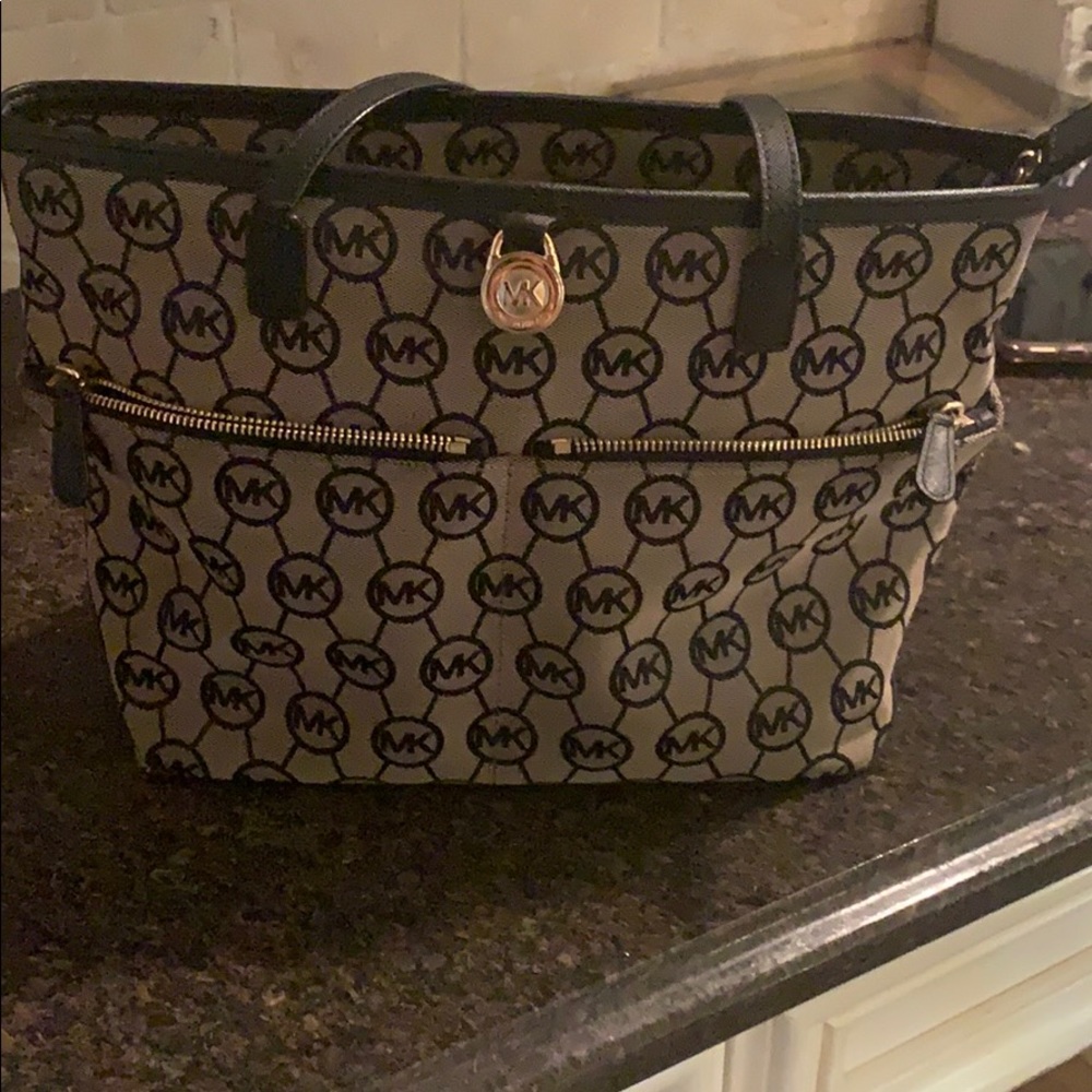 Michael Kors purse